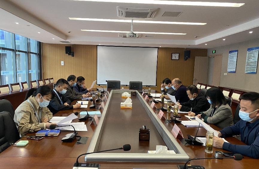 我校在汇心湖校区行政楼525会议室召
